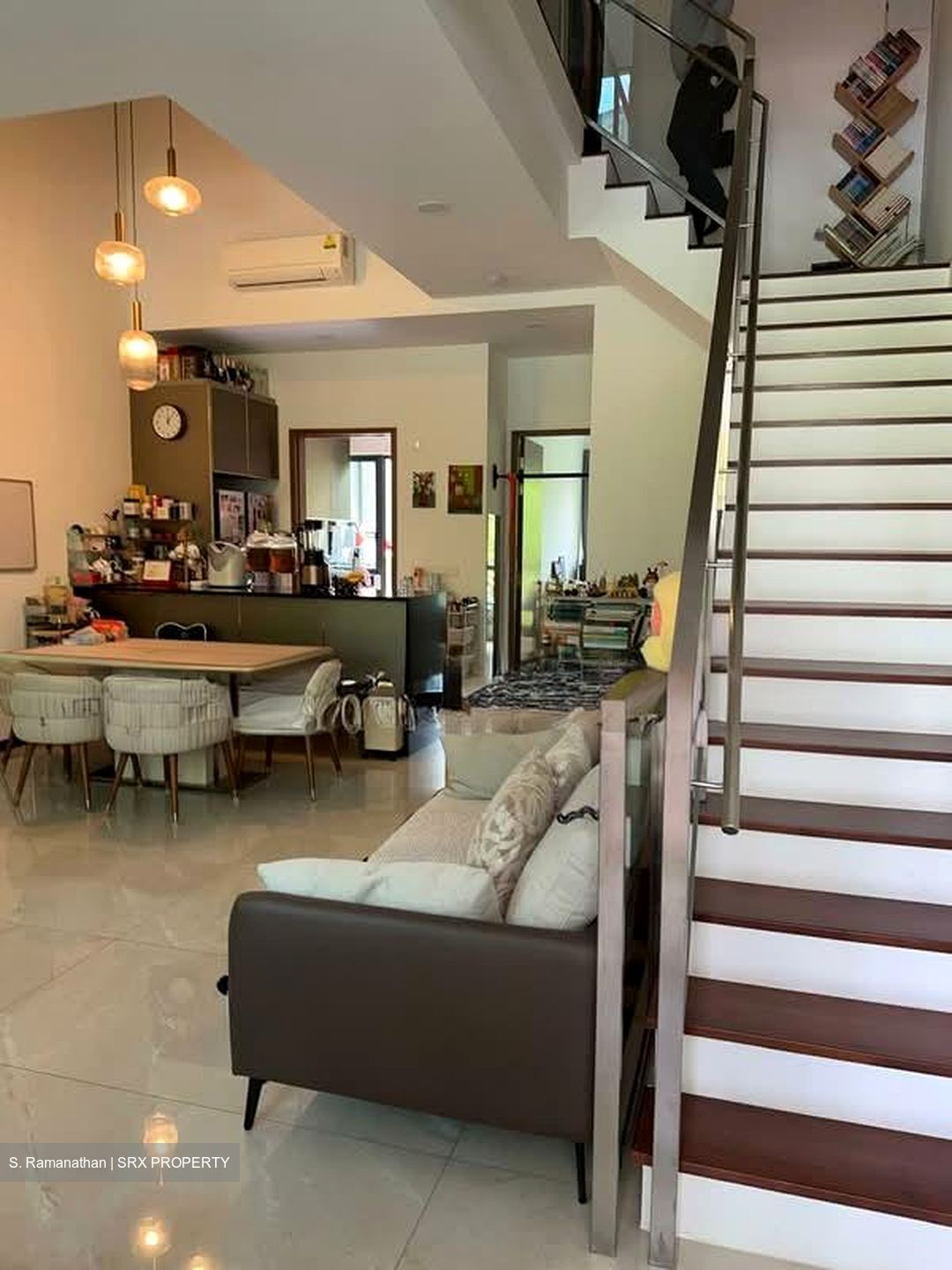 Normanton Park (D5), Terrace #559564031